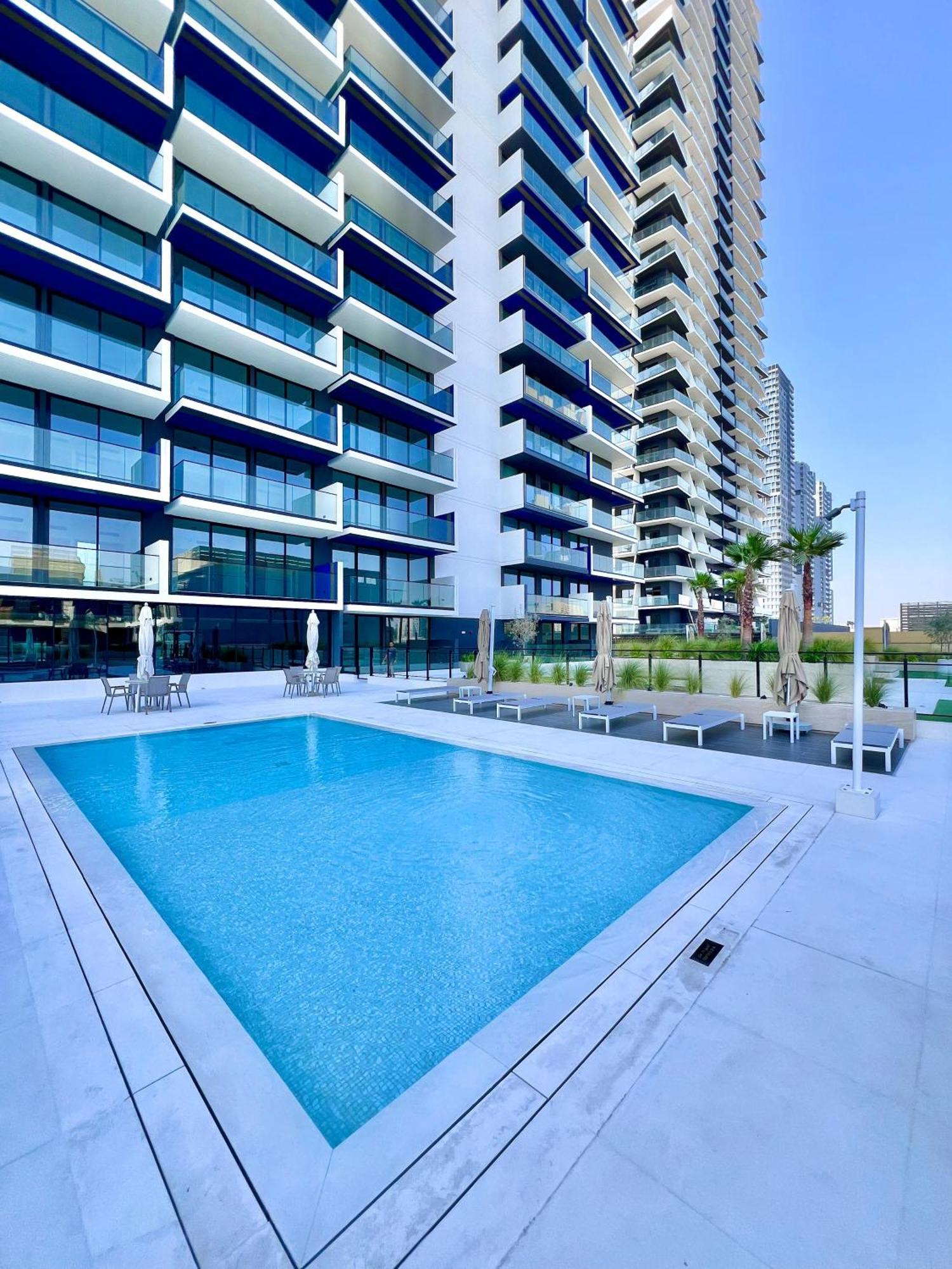 1 Bedroom In Jvc Apartment